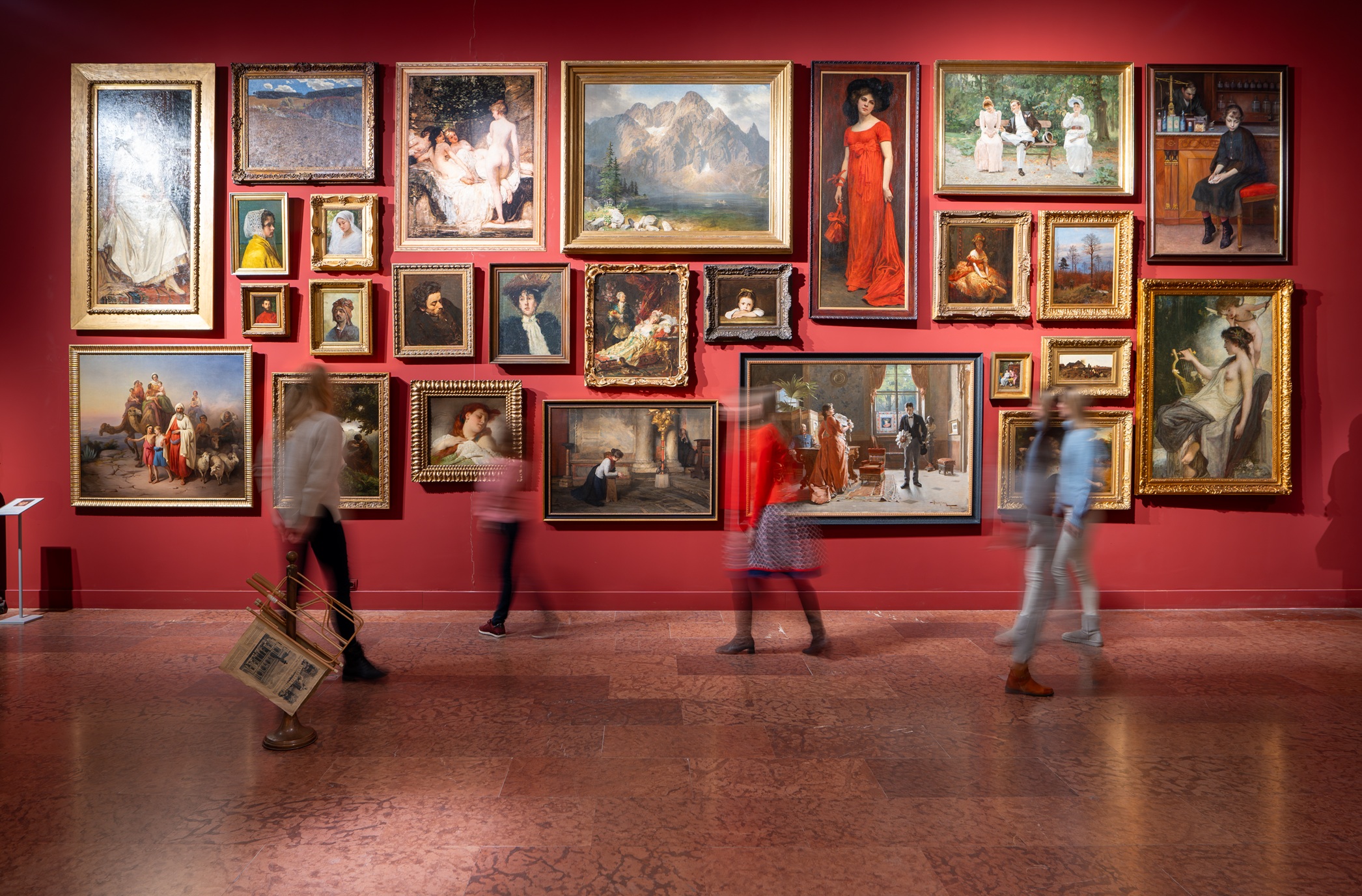 Hungarian National Gallery artefacts and visitors