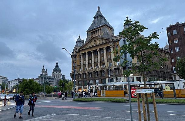 Budapest Deák Ferenc Square