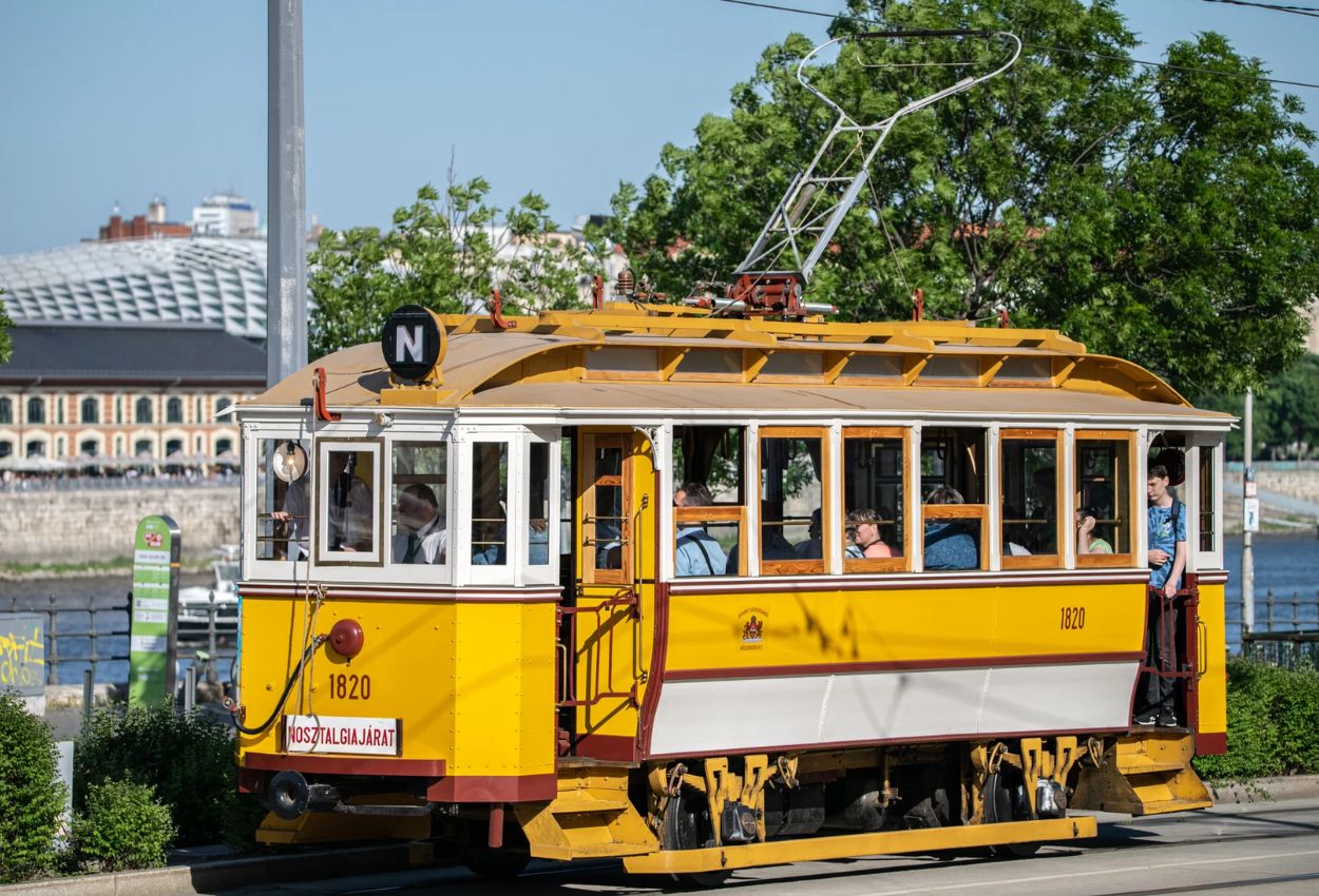 Nostalgia Tram, Budapest